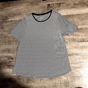 Addition Elle modern black and white striped shirt